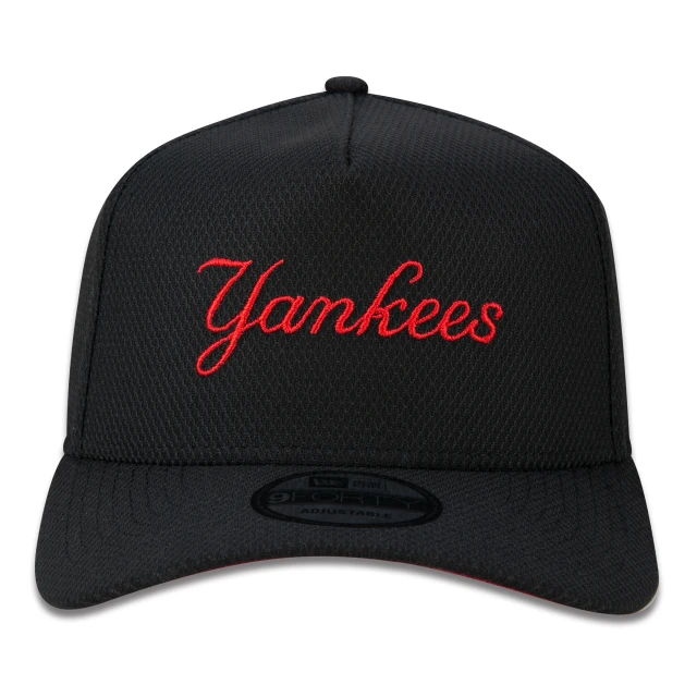 Boné 9FORTY A-Frame Snapback Aba Curva MLB New York Yankees Soccer Style