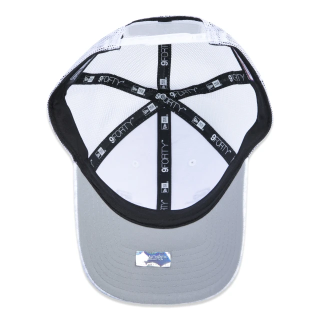 Boné 9FORTY Trucker Atlanta Braves Campeão World Series Champions 2021 Locker Room