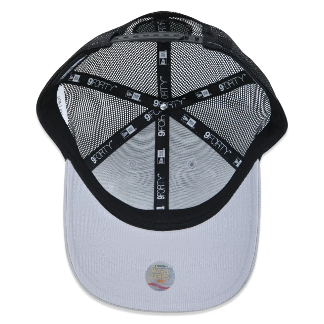 Boné 9FORTY Atlanta Braves Campeão Da Liga Locker Room MLB Ajustável Aba Curva