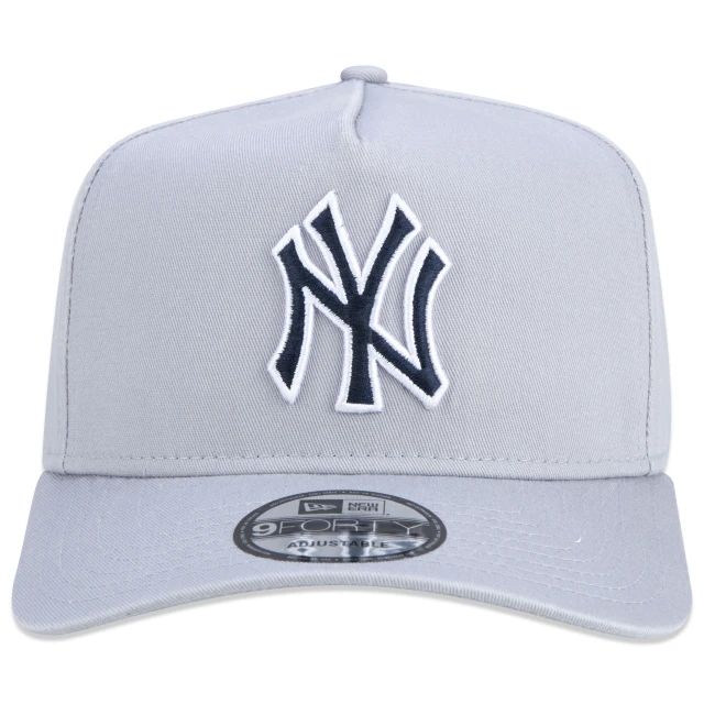 Boné 9FORTY A-Frame Snapback MLB New York Yankees Core Aba Curva Cinza