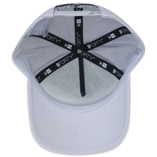 Boné 9FORTY A-Frame Snapback MLB New York Yankees Core Aba Curva Cinza