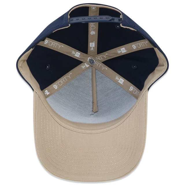 Boné 9FORTY A-Frame Snapback MLB New York Yankees Vacation Aba Curva Azul Marinho