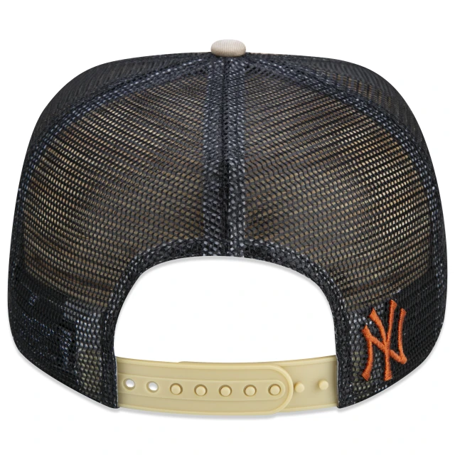 Boné 9FORTY A-Frame Trucker Snapback MLB New York Yankees Vacation Aba Curva Off White