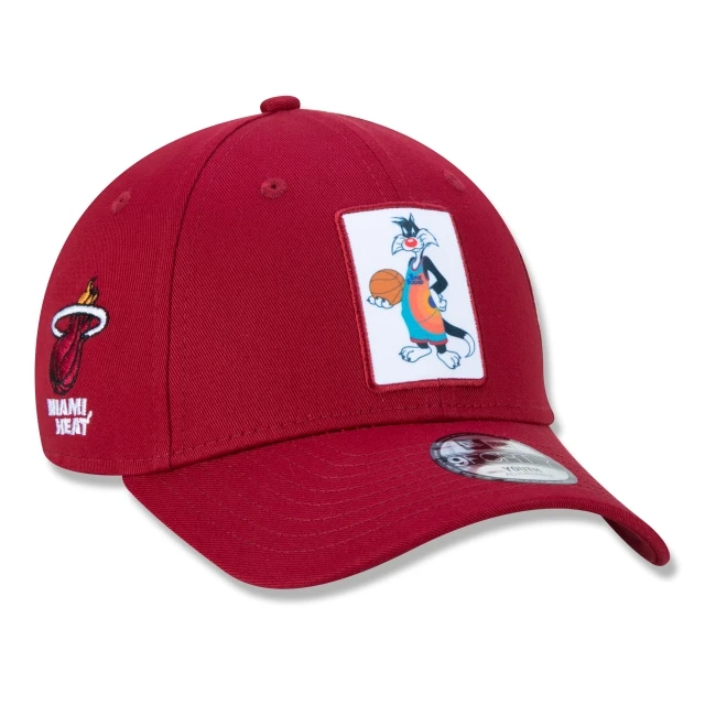 Boné Infantil 9FORTY Miami Heat Space Jam Frajola Vermelho Aba Curva