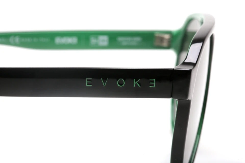 Óculos Escuros Evk25 Colaboração Evoke 100 Anos New Era
