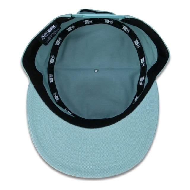 Boné Pillbox Snapback Retro Soundtrack