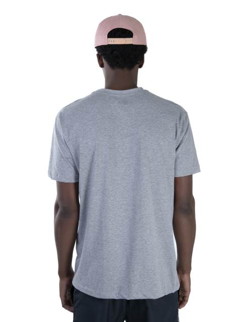 Camiseta Essentials Basic