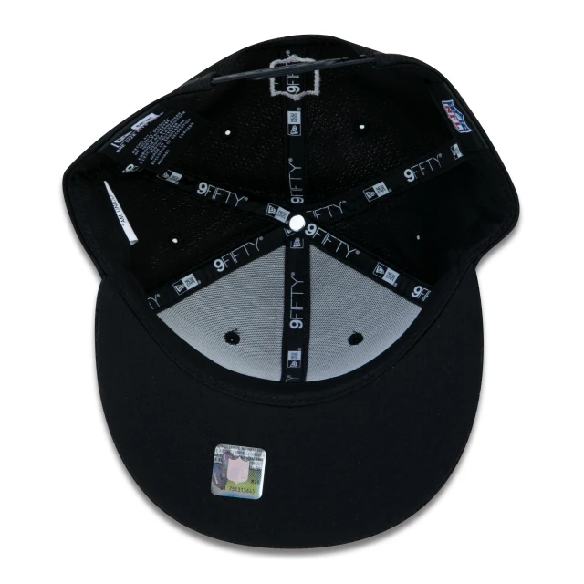 Boné 9FIFTY Carolina Panthers Sideline Cold Weather Aba Reta Preto