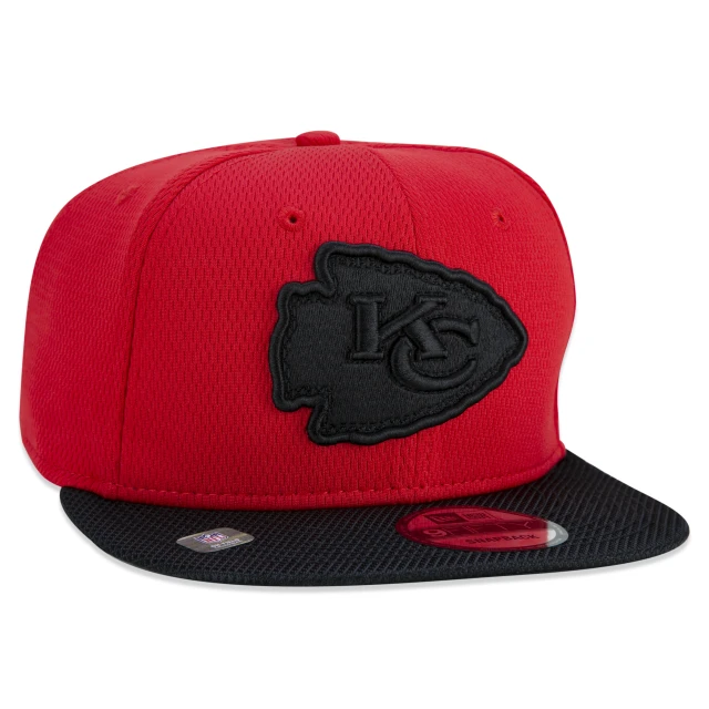 Boné 9FIFTY Kansas City Chiefs Sideline Cold Weather Aba Reta Preto