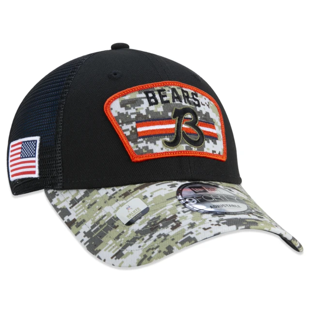 Boné 9FORTY Trucker Chicago Bears Salute To Service NFL Snapback Aba Curva Preto