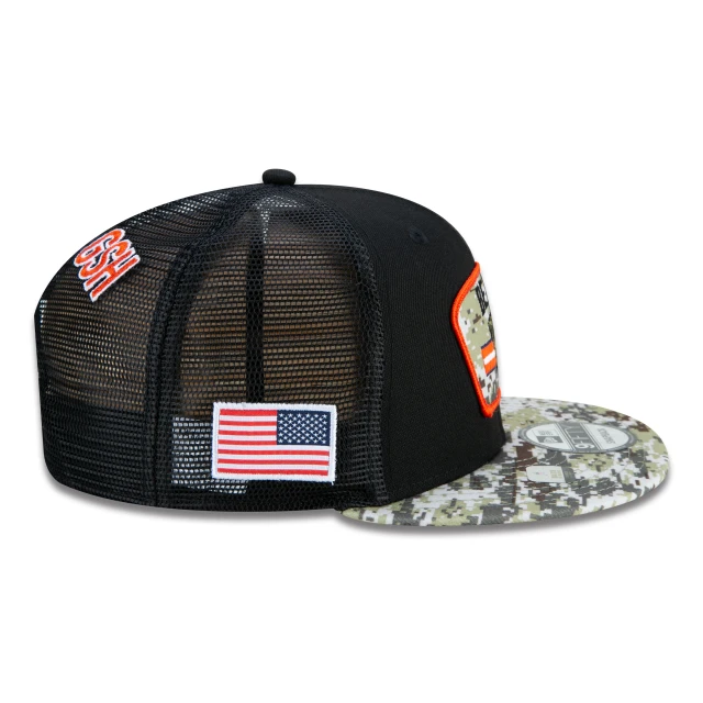 Boné 9FIFTY Trucker Chicago Bears Salute To Service NFL Snapback Aba Reta Preto