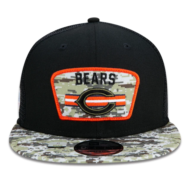 Boné 9FIFTY Trucker Chicago Bears Salute To Service NFL Snapback Aba Reta Preto