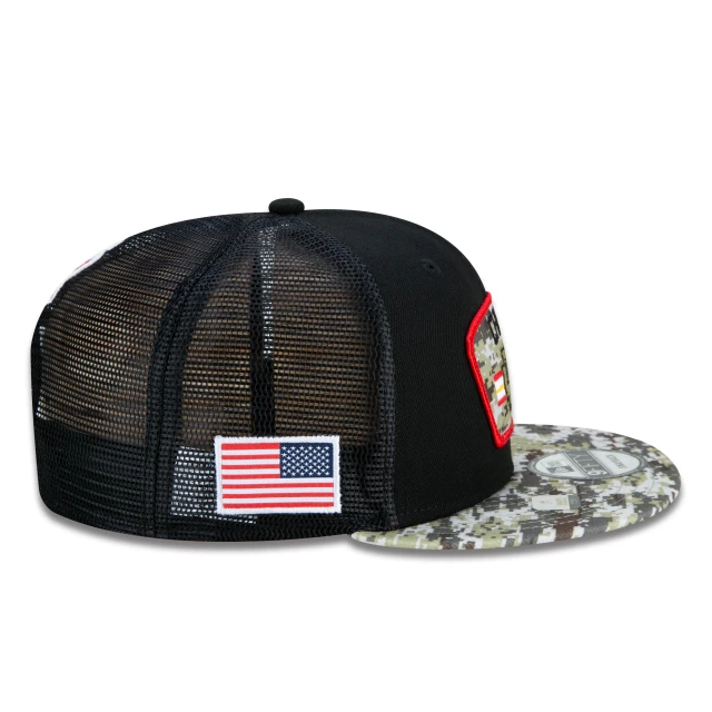 Boné 9FIFTY Trucker Kansas City Chiefs Salute To Service NFL Snapback Aba Reta Preto