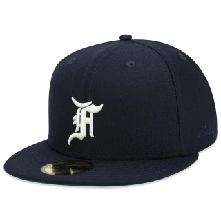 Boné 59FIFTY Fitted Essentials Fear Of God Aba Reta Azul Marinho