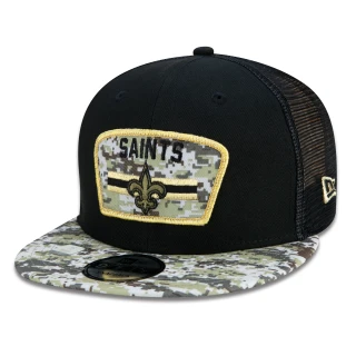 Boné 9FIFTY Trucker New Orleans Saints Salute To Service NFL Snapback Aba Reta Preto