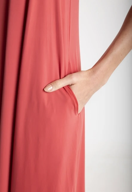 VESTIDO FEMININO LISO MANATI LYGIA E NANNY